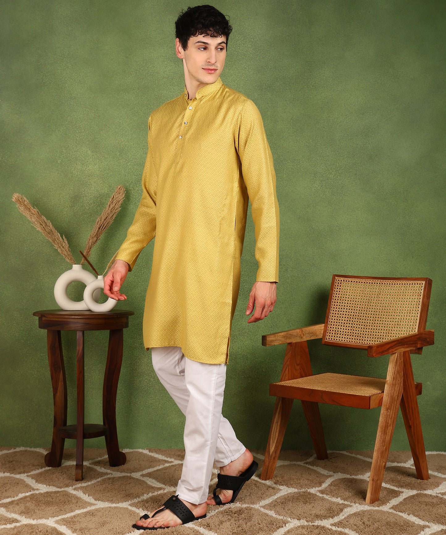 Men Kurta Pyjama Set