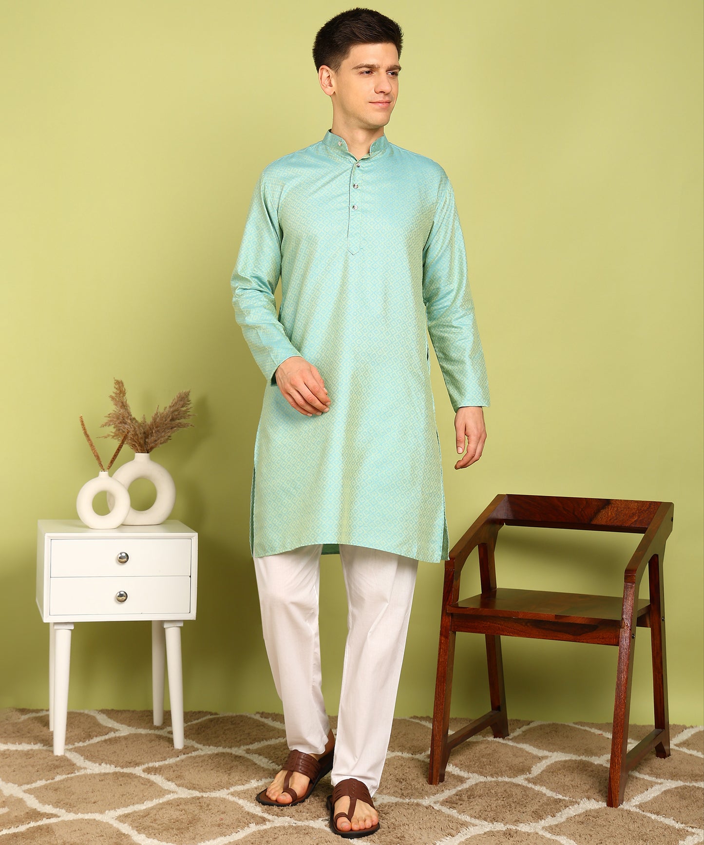 Men Kurta Pyjama Set