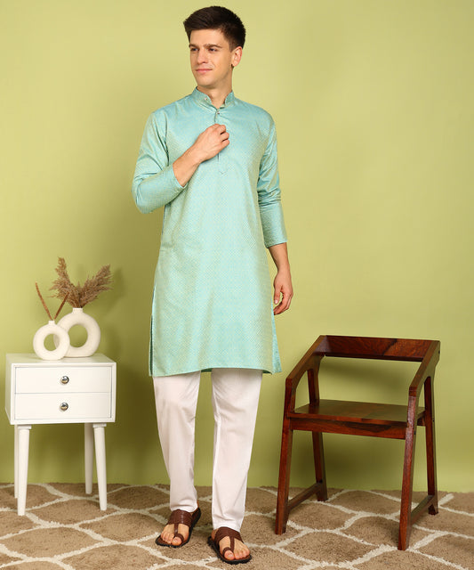 Men Kurta Pyjama Set