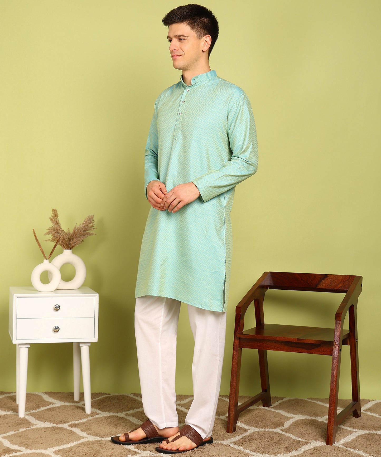 Men Kurta Pyjama Set