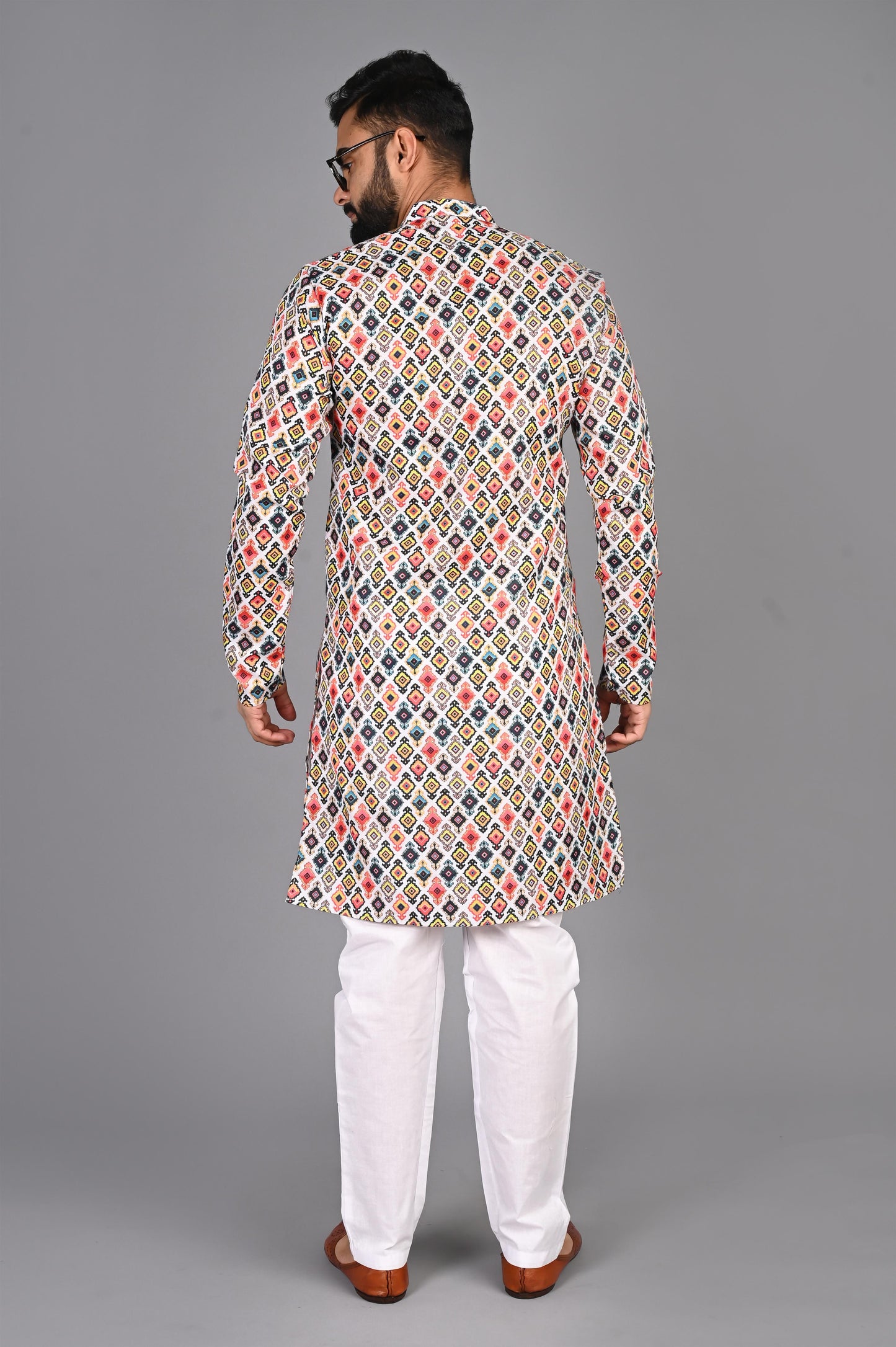 Men Printed Straight Kurta (Multicolor)