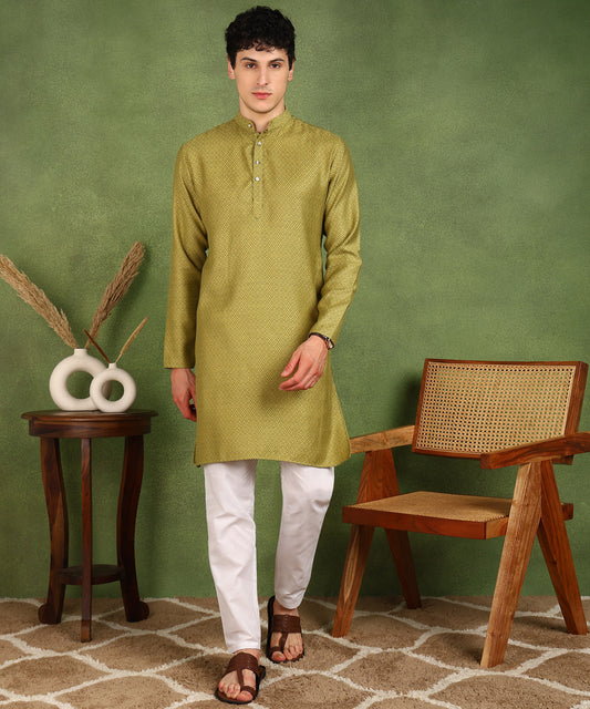 Men Kurta Pyjama Set