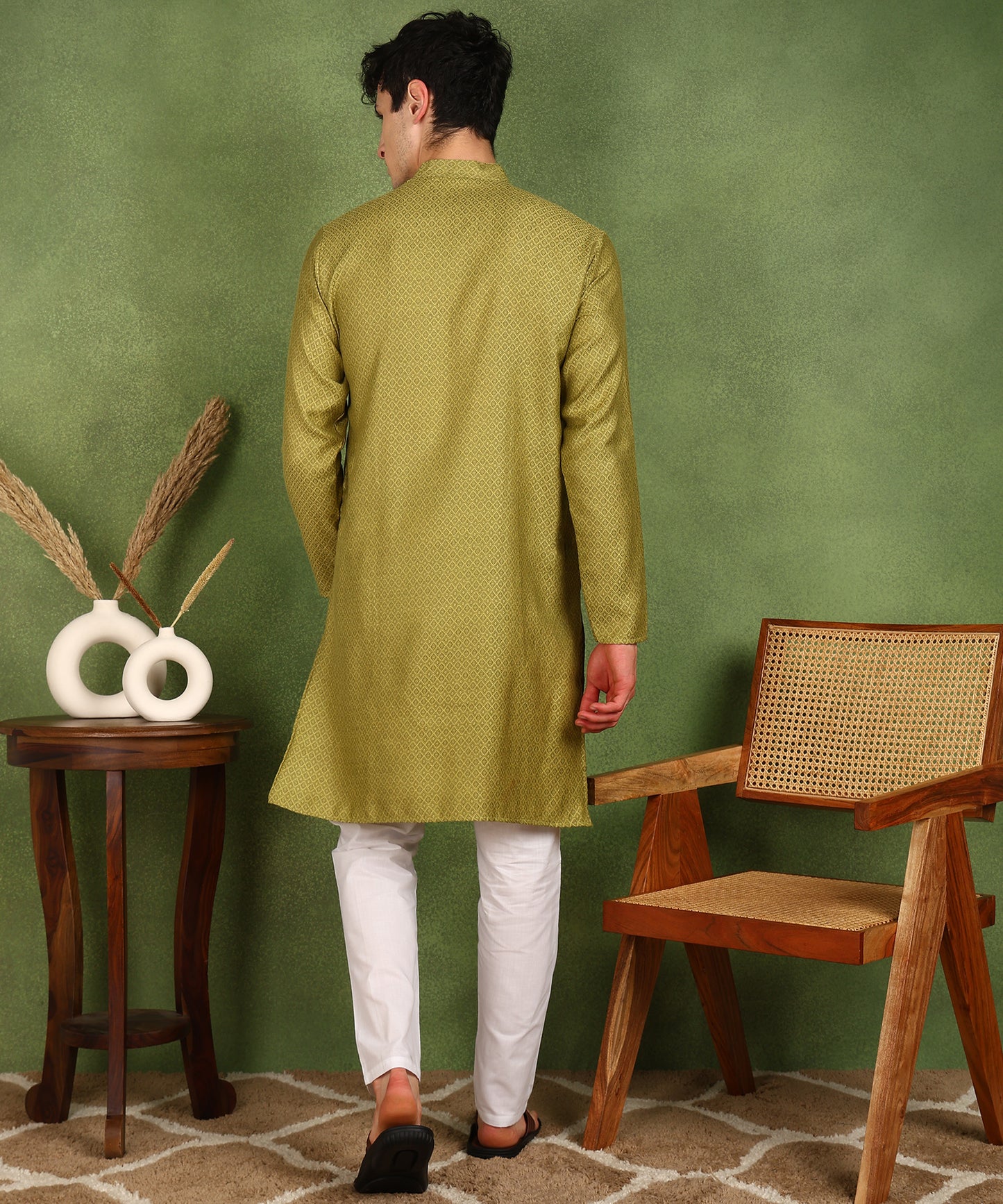 Men Kurta Pyjama Set
