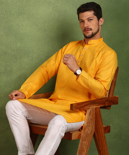 Men Kurta Pyjama Set