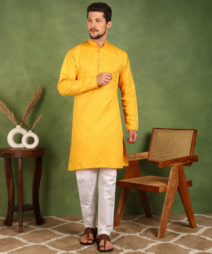 Men Kurta Pyjama Set
