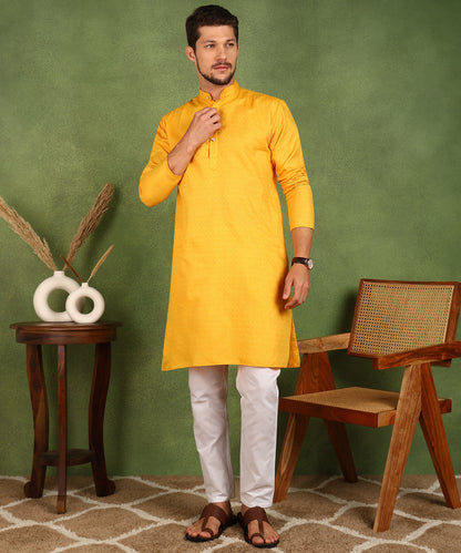 Men Kurta Pyjama Set