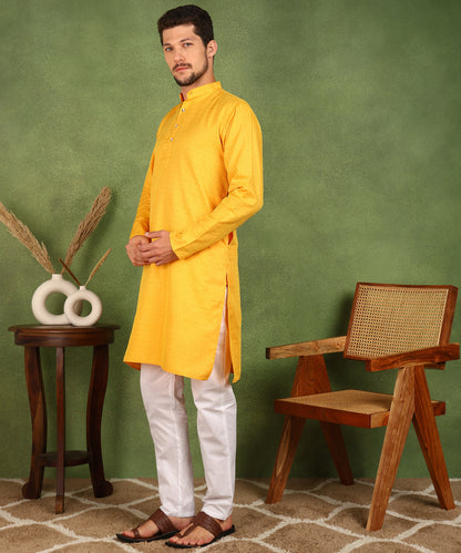 Men Kurta Pyjama Set